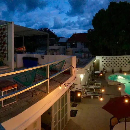 Moloch Hostel & Suites-3